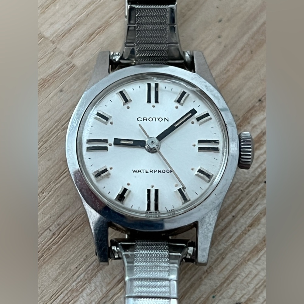 Croton Waterproof Rare Vintage Mechanical Ladies Watch Stainless Dial Bracelet